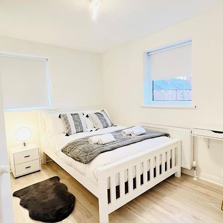 New Fully Furnished Cosy Home Balderton Eksteriør bilde