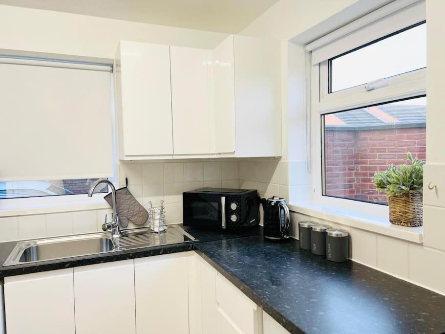 New Fully Furnished Cosy Home Balderton Eksteriør bilde